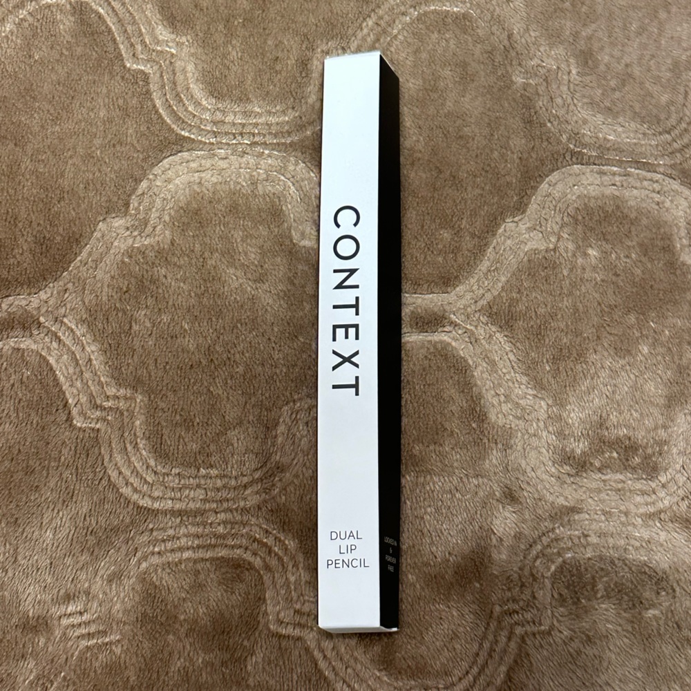 Context dual lip pencil